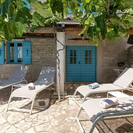 Casa Celeste With Pool Villa *
