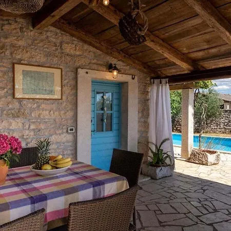 Casa Celeste With Pool Villa *